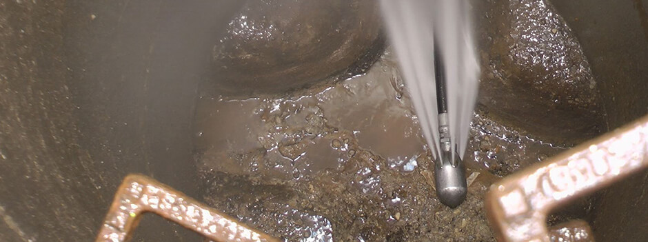 KUTERO beliefert Kanalreiniger unter anderem auch mit Düsen zur gründlichen wie schonenden HD-Reinigung.