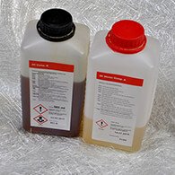 KUTERO führt auch Epoxid­harze zur Rohr- und Kanalsanierung im Sortiment.